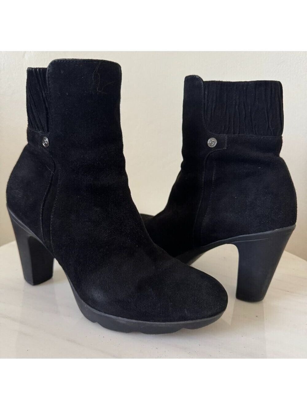 Blondo Loann Black Suede Ankle Booties AquaProtect Size 7.5